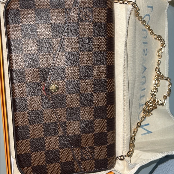 Checkered Wallet - Picture 3 of 6